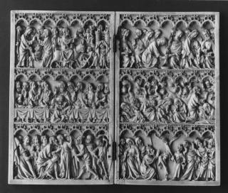 Diptych, 3 registers, 7 arches across (frise d'arcatures) (Front)