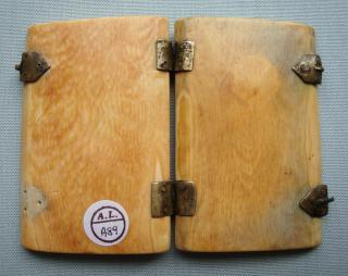 Diptych, 1 register, 4 arches across (plaquettes; frise d'arcatures) (Back)