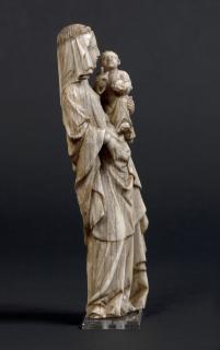 Statuette (Side, right)