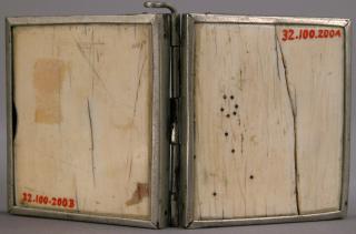 Diptych, 1 register, 3 arches across (plaquettes; frise d'arcatures) (Back)