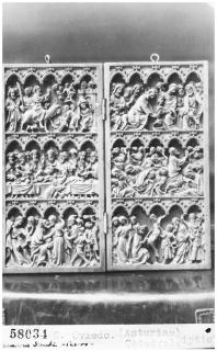 Diptych, 3 registers, 5 arches across (frise d'arcatures) (Front)