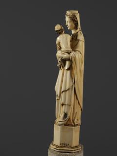 Statuette (Side)