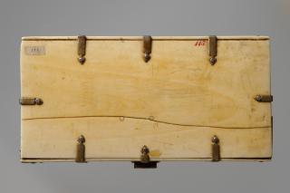 Casket, with quatrefoils and arches (coffret; quatre-feuilles; frise d'arcatures) (Bottom)