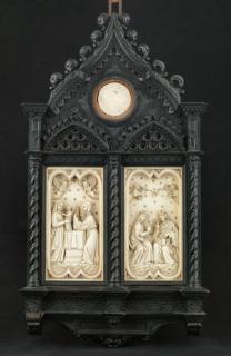 Panels, with quatrefoils (quatre-feuilles) (Front)