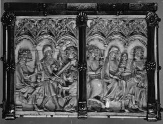 Casket, with arches and quatrefoils (coffret; frise d'arcatures; quatre-feuilles) (End, right)