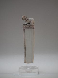Hair parter (gravoir) or knife handle (manche de couteau) (Side)