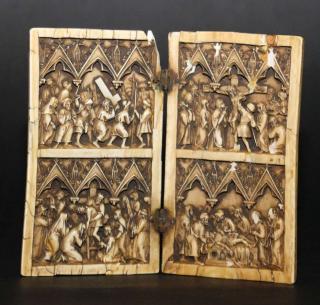 Diptych, 2 registers, 3 arches across (frise d'arcatures) (Front)