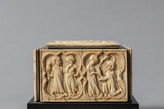 Casket with quatrefoils (coffret; quatre-feuilles) (End, right)