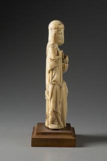 Statuette (Side)