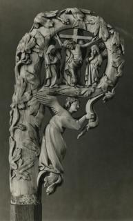 Head of crozier (crosse) (Side 1)