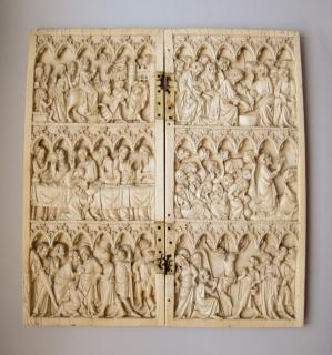 Diptych, 3 registers, 6 arches across (frise d'arcatures) (Front)