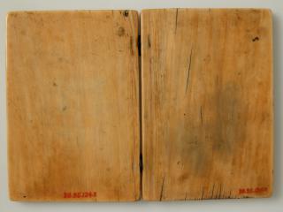 Diptych, 1 register, 4 arches across (plaquettes; frise d'arcatures) (Back)