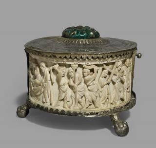 Pyx, with band of rosettes (pyxide; décor de roses) (Side)