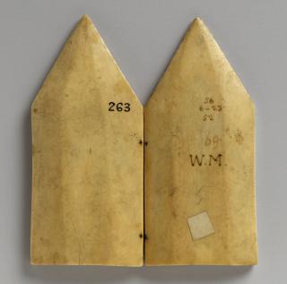 Gabled diptych, 1 register, 1 arch across (Back)
