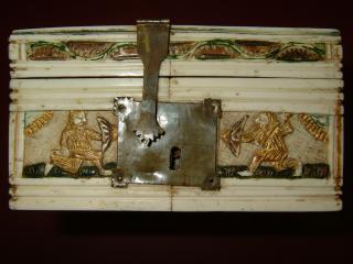 Box (boite) (Body, front)
