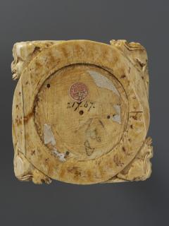 Mirror case (valve de miroir) (Back)