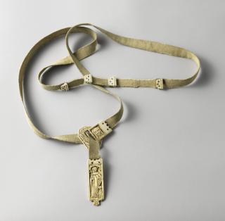 Belt with ivory buckle, pendant and stops (ceinture)