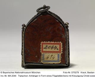 Openwork gabled triptych, 1 register (ajouré) (Back)