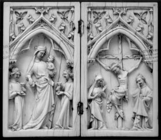 Diptych, 1 register, 1 arch across (plaquettes) (Front)