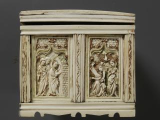 Casket, with ogee arches (coffret) (End, right)