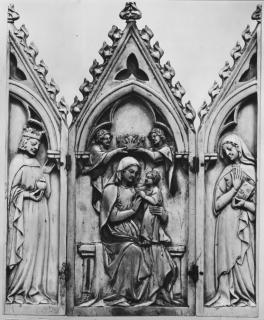 Gabled triptych, 1 register, with arches (Front)