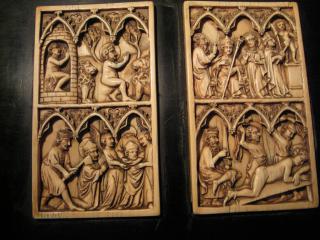 Panels, 2 registers, 3 arches across (frise d'arcatures) (Front)