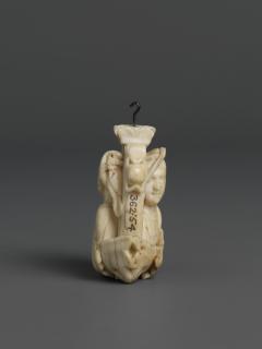 Rosary bead, 2 faces (chapelet) (Side)