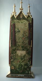Gabled polyptych, with arches (tabernacle; colonnettes; frise d'arcatures) (Back)