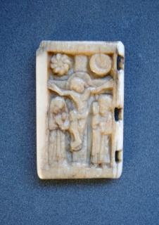 Double-sided panel, 1 register, 1 arch across on one side ( fragment of a diptych or polyptych) (Side 2)