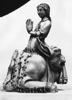 Statuette (Front)