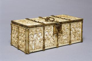 Casket, with arches and quatrefoils (coffret; frise d'arcatures; quatre-feuilles)