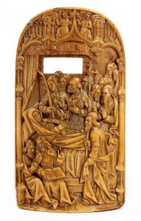 Pax, 1 ogee arch across (baiser de paix) (Front)