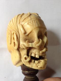 Rosary bead, 2 faces (chapelet) (Side)