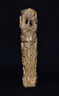 Knife handle (manche de poignard) (Side)