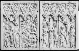 Diptych, 1 register, 3 full and 2 half arches across (frise d'arcatures; plaquettes; colonnettes) (Front)