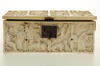 Casket (coffret) (Body, front)