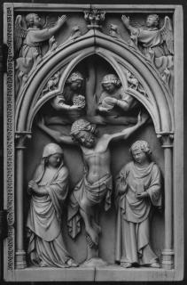 Diptych, 1 register, 1 arch across, bands of rosettes (plaquettes; décor de roses; colonnettes) (Wing, right)