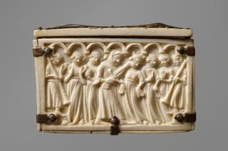 Casket, with quatrefoils and arches (coffret; quatre-feuilles; frise d'arcatures) (End, right)