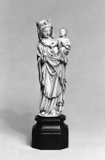 Statuette (Front)
