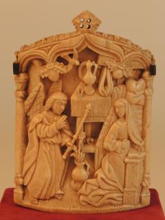 Pax, 1 register, 1 ogee arch across (baiser de paix) (Front)