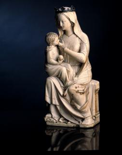 Statuette; known as 'Vierge de Lisieux' (Front)