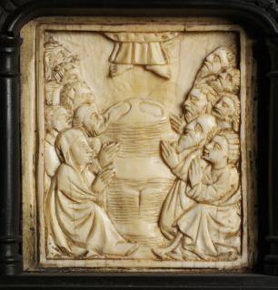 40 panels, 1 register, 1 ogee arch across; inserted in a wooden cabinet (Row 1, panel 7)