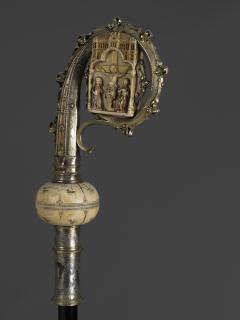 Head of crozier (crosse); double-sided panel, 1 register, 1 trefoil arch across (colonnettes) (Side 2)