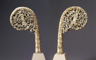 Head of crozier (crosse); known as the Wingfield-Digby Crozier. (Side 1; side 2)