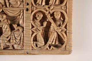 Lid (fragment of a casket), 2 registers, with quatrefoils (quatre-feuilles; coffret) (Front, detail)