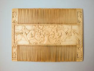 Comb (peigne double) (Side 1)