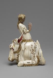 Statuette (Side)