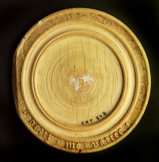 Mirror case or lid of a cylindrical box (valve de miroir; boite) (Back)