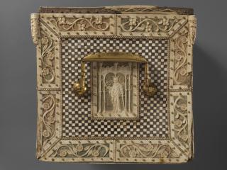 Casket with openwork panels (coffret; plaques ajourées) (End, right)