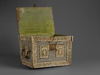 Casket with openwork panels (coffret; plaques ajourées) (Front)